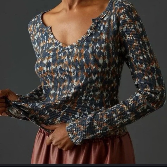 Anthropologie Tops - Anthropologie Pilcro Notched Waffle Top Small Blue Burnt Orange Motif